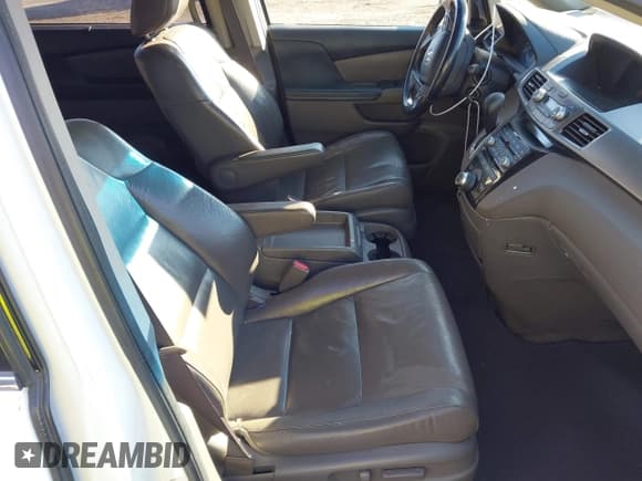 ✅ 2011 Honda Odyssey Touring • VIN: 5FNRL5H93BB053052 • Lot: 43788957. Listed on IAAI with 178,627 mi. Free auction sales archive from the USA and detailed vehicle history report at DreamBid. Image 5.