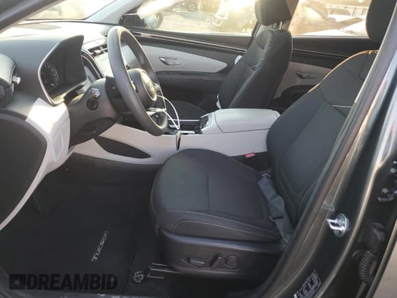 ✅ 2022 Hyundai Tucson SEL • VIN: 5NMJB3AE4NH142515 • Lot: 71521124. Wystawiony na Copart z przebiegiem 31 060 mil. Bezpłatny archiwum sprzedaży aukcyjnych z USA i szczegółowy raport historii pojazdu na DreamBid. Zdjęcie 7.