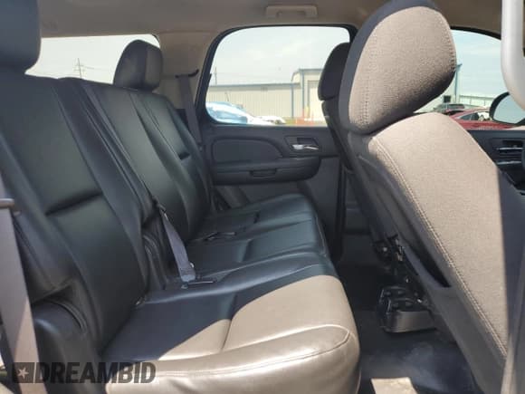 ✅ 2012 Chevrolet Tahoe Commercial • VIN: 1GNLC2E06CR296075 • Lot: 64071795. Listed on Copart with 162,204 mi. Free auction sales archive from the USA and detailed vehicle history report at DreamBid. Image 11.