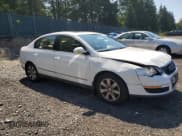✅ 2007 Volkswagen Passat Wolfsburg Edition • VIN: WVWAK73C17P017825 • Lot: 65355605. Wystawiony na Copart z przebiegiem 102 803 mil. Bezpłatny archiwum sprzedaży aukcyjnych z USA i szczegółowy raport historii pojazdu na DreamBid. Zdjęcie 4.