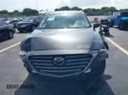 ✅ 2021 Mazda CX-9 Touring • VIN: JM3TCACY1M0503979 • Lot: 42650572. Wystawiony na IAAI z przebiegiem 28 673 mil. Bezpłatny archiwum sprzedaży aukcyjnych z USA i szczegółowy raport historii pojazdu na DreamBid. Zdjęcie 13.
