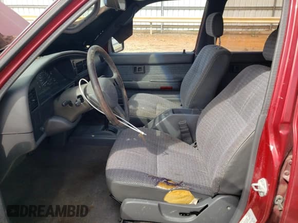 ✅ 1995 Toyota 4Runner • VIN: JT3VN29V9S0064157 • Lot: 70524995. Listed on Copart with 230,756 mi. Free auction sales archive from the USA and detailed vehicle history report at DreamBid. Image 7.