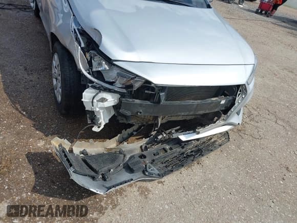 ✅ 2020 Hyundai Accent SE • VIN: 3KPC24A61LE100914 • Лот: 39553016. Опубликован ранее на IAAI с пробегом 74 633 миль. Бесплатный доступ к архиву аукционных продаж из США и подробный отчёт об истории автомобиля на DreamBid. Изображение 6.