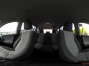 ✅ 2015 Toyota RAV4 LE • VIN: JTMBFREV7FD132903 • Лот: 42172437. Опубликован ранее на IAAI с пробегом 202 577 миль. Бесплатный доступ к архиву аукционных продаж из США и подробный отчёт об истории автомобиля на DreamBid. Изображение 18.