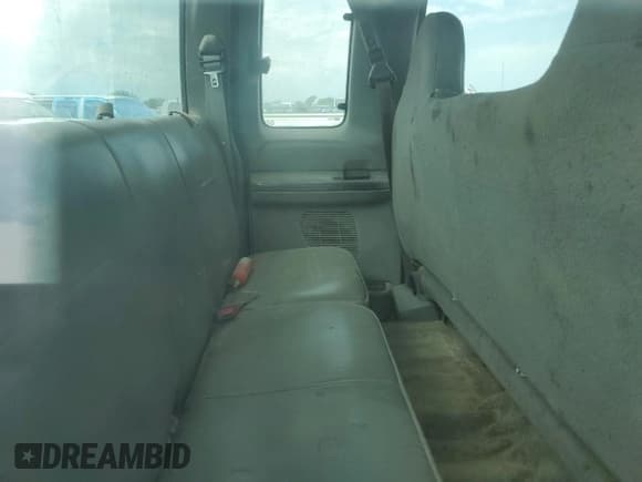 ✅ 2004 Ford F-250 XL • VIN: 3FTNX20L64MA05715 • Lot: 56373055. Listed on Copart with Not provided. Free auction sales archive from the USA and detailed vehicle history report at DreamBid. Image 10.