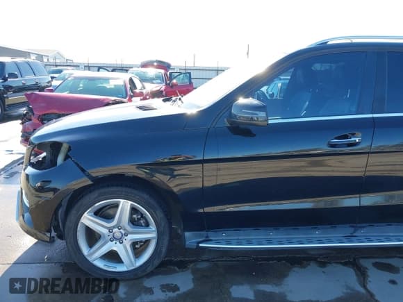 ✅ 2015 Mercedes-Benz M 400 • VIN: 4JGDA5GB1FA510309 • Lot: 41603810. Listed on IAAI with 109,391 mi. Free auction sales archive from the USA and detailed vehicle history report at DreamBid. Image 18.