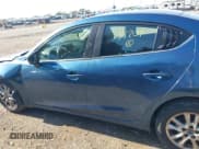 ✅ 2017 Mazda 3 Sport • VIN: 3MZBN1U77HM134209 • Lot: 42562018. Wystawiony na IAAI z przebiegiem 136 971 mil. Bezpłatny archiwum sprzedaży aukcyjnych z USA i szczegółowy raport historii pojazdu na DreamBid. Zdjęcie 14.