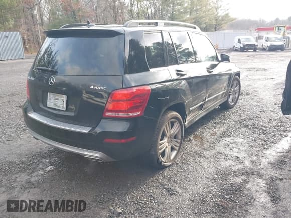 ✅ 2014 Mercedes-Benz GLK 350 • VIN: WDCGG8JB8EG231844 • Лот: 41575123. Опубликован ранее на IAAI с пробегом 114 078 миль. Бесплатный доступ к архиву аукционных продаж из США и подробный отчёт об истории автомобиля на DreamBid. Изображение 4.