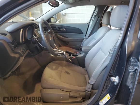 2015 Chevrolet Malibu LS z VIN 1G11B5SL1FF340243, wystawiony jako Copart lot #85835695 z przebiegiem 105 942 mil mil oraz Szkoda całkowita • Salvage title. Historia ofert i sprzedaży dostępna na DreamBid. Obrazek 7.