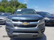 ✅ 2019 Chevrolet Colorado 2WD Work Truck • VIN: 1GCHSBEA5K1134798 • Lot: 42576762. Wystawiony na IAAI z przebiegiem 72 611 mil. Bezpłatny archiwum sprzedaży aukcyjnych z USA i szczegółowy raport historii pojazdu na DreamBid. Zdjęcie 6.