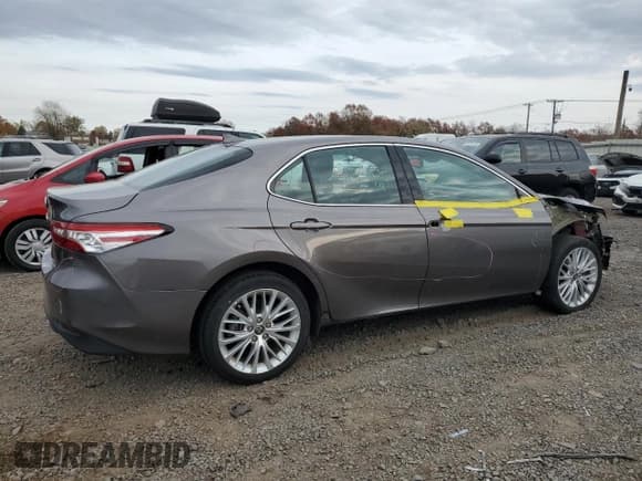 ✅ 2020 Toyota Camry Hybrid XLE • VIN: 4T1F31AK8LU537490 • Лот: 91484975. Опубликован ранее на Copart с пробегом 41 789 миль. Бесплатный доступ к архиву аукционных продаж из США и подробный отчёт об истории автомобиля на DreamBid. Изображение 3.