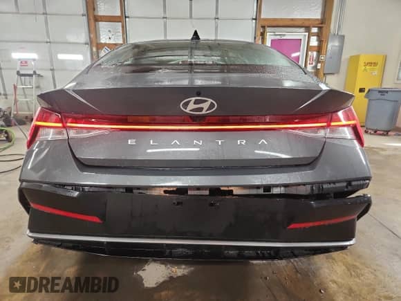 2025 Hyundai Elantra SEL Convenience with VIN KMHLS4DG5SU034805, listed as a Copart auction lot 90987445 with 3,959 mi miles and Clean title. Bid and sale history available at DreamBid. Image 6.
