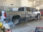 ✅ 2007 Chevrolet Silverado 2500HD Work Truck • VIN: 1GCHK23UX7F118930 • Lot: 74747034. Wystawiony na Copart z przebiegiem 160 560 mil. Bezpłatny archiwum sprzedaży aukcyjnych z USA i szczegółowy raport historii pojazdu na DreamBid. Zdjęcie 3.