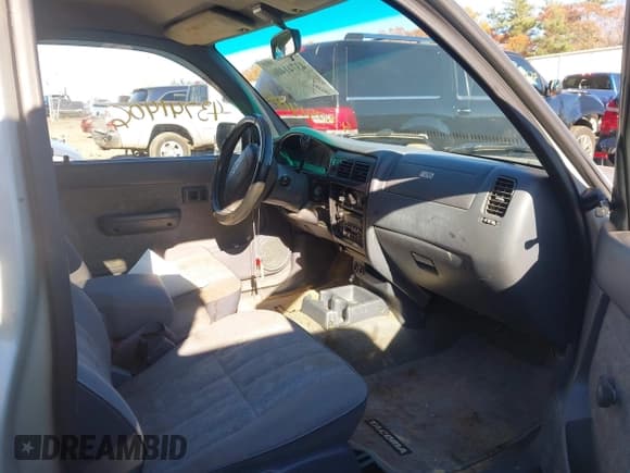 ✅ 2000 Toyota Tacoma • VIN: 4TAVL52N4YZ620808 • Lot: 43741406. Wystawiony na IAAI z przebiegiem 126 039 mil. Bezpłatny archiwum sprzedaży aukcyjnych z USA i szczegółowy raport historii pojazdu na DreamBid. Zdjęcie 5.