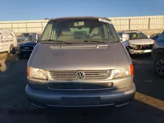 ✅ 2000 Volkswagen EuroVan • VIN: WV2MH4700YH083922 • Лот: 44274825. Опубликован ранее на Copart с пробегом 159 931 миль. Бесплатный доступ к архиву аукционных продаж из США и подробный отчёт об истории автомобиля на DreamBid. Изображение 5.