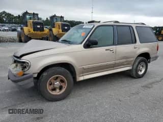 1997 Ford Explorer XL z VIN 1FMDU32X1VUC86129, wystawiony jako Copart lot #69250445 z przebiegiem 208 653 mil mil oraz Szkoda całkowita • Salvage title. Historia ofert i sprzedaży dostępna na DreamBid. Obrazek 1.