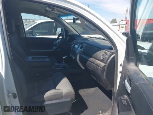 ✅ 2015 Toyota Tundra SR5 • VIN: 5TFEM5F10FX084229 • Lot: 43297702. Listed on IAAI with 168,252 mi. Free auction sales archive from the USA and detailed vehicle history report at DreamBid. Image 5.