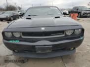 ✅ 2010 Dodge Challenger SE • VIN: 2B3CJ4DV0AH159879 • Lot: 45016735. Wystawiony na Copart z przebiegiem 192 201 mil. Bezpłatny archiwum sprzedaży aukcyjnych z USA i szczegółowy raport historii pojazdu na DreamBid. Zdjęcie 5.