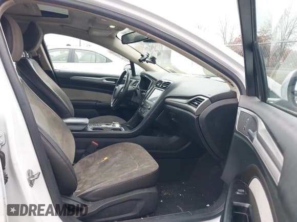 ✅ 2020 Ford Fusion SE • VIN: 3FA6P0HD8LR121625 • Lot: 43602476. Listed on IAAI with 75,925 mi. Free auction sales archive from the USA and detailed vehicle history report at DreamBid. Image 5.