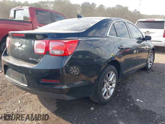 2015 Chevrolet Malibu LT z VIN 1G11C5SL8FF109630, wystawiony jako IAAI lot #43381264 z przebiegiem 124 002 mil mil oraz . Historia ofert i sprzedaży dostępna na DreamBid. Obrazek 4.