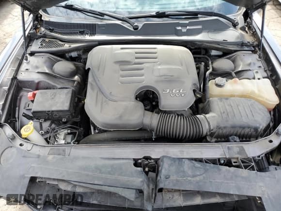 ✅ 2018 Dodge Challenger SXT Plus • VIN: 2C3CDZAG2JH276862 • Lot: 58444714. Wystawiony na Copart z przebiegiem 48 227 mil. Bezpłatny archiwum sprzedaży aukcyjnych z USA i szczegółowy raport historii pojazdu na DreamBid. Zdjęcie 11.