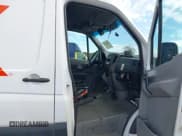 ✅ 2011 Mercedes-Benz Sprinter Cargo • VIN: WD3PE8CB2B5587023 • Lot: 42766848. Wystawiony na IAAI z przebiegiem Nie podano. Bezpłatny archiwum sprzedaży aukcyjnych z USA i szczegółowy raport historii pojazdu na DreamBid. Zdjęcie 5.