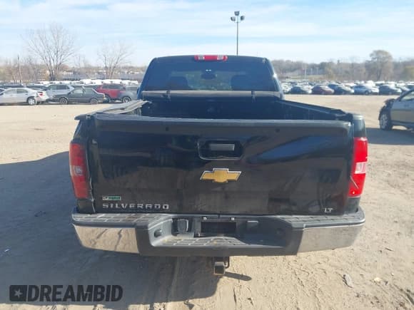 ✅ 2010 Chevrolet Silverado 1500 LT • VIN: 1GCSKSE38AZ199605 • Lot: 43666709. Listed on IAAI with 239,267 mi. Free auction sales archive from the USA and detailed vehicle history report at DreamBid. Image 16.