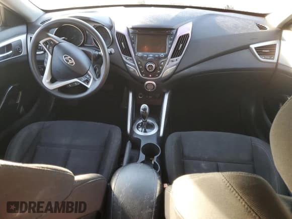 ✅ 2013 Hyundai Veloster w/Black Int • VIN: KMHTC6AD5DU169434 • Lot: 87129194. Wystawiony na Copart z przebiegiem Nie podano. Bezpłatny archiwum sprzedaży aukcyjnych z USA i szczegółowy raport historii pojazdu na DreamBid. Zdjęcie 8.