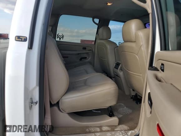 ✅ 2006 Chevrolet Silverado 2500HD LT1 • VIN: 1GCHK23D56F156919 • Lot: 44517785. Wystawiony na Copart z przebiegiem 73 250 mil. Bezpłatny archiwum sprzedaży aukcyjnych z USA i szczegółowy raport historii pojazdu na DreamBid. Zdjęcie 10.