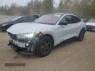 ✅ 2022 Ford Mustang Mach-E Premium • VIN: 3FMTK3SU3NMA24978 • Lot: 85527015. Wystawiony na Copart z przebiegiem 163 218 mil. Bezpłatny archiwum sprzedaży aukcyjnych z USA i szczegółowy raport historii pojazdu na DreamBid. Zdjęcie 1.