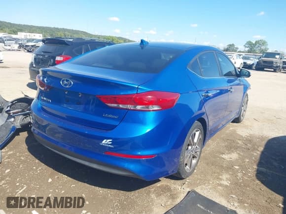 ✅ 2017 Hyundai Elantra SE • VIN: 5NPD84LF8HH032890 • Lot: 43373219. Listed on IAAI with 160,561 mi. Free auction sales archive from the USA and detailed vehicle history report at DreamBid. Image 4.