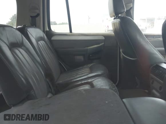 ✅ 2002 Mercury Mountaineer Convenience • VIN: 4M2ZU66W22ZJ33796 • Лот: 42117153. Опубликован ранее на IAAI с пробегом 269 022 миль. Бесплатный доступ к архиву аукционных продаж из США и подробный отчёт об истории автомобиля на DreamBid. Изображение 8.