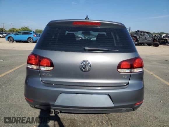 ✅ 2013 Volkswagen Golf TDI • VIN: WVWDM7AJ0DW123225 • Lot: 71839145. Wystawiony na Copart z przebiegiem 55 945 mil. Bezpłatny archiwum sprzedaży aukcyjnych z USA i szczegółowy raport historii pojazdu na DreamBid. Zdjęcie 6.