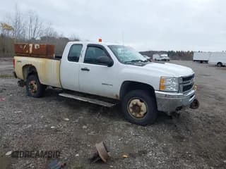 ✅ 2012 Chevrolet Silverado 2500HD Work Truck • VIN: 1GC2KVCG1CZ351895 • Lot: 43294884. Wystawiony na IAAI z przebiegiem Nie podano. Bezpłatny archiwum sprzedaży aukcyjnych z USA i szczegółowy raport historii pojazdu na DreamBid. Zdjęcie 1.