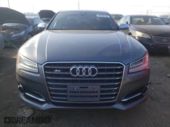 ✅ 2016 Audi S8 • VIN: WAUJSAFD5GN003369 • Lot: 59417235. Wystawiony na Copart z przebiegiem 84 869 mil. Bezpłatny archiwum sprzedaży aukcyjnych z USA i szczegółowy raport historii pojazdu na DreamBid. Zdjęcie 5.