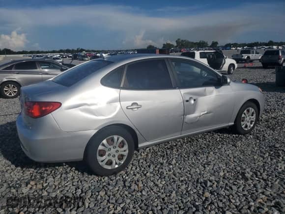 ✅ 2009 Hyundai Elantra SE • VIN: KMHDU46D79U699197 • Lot: 61804645. Wystawiony na Copart z przebiegiem 151 546 mil mil. Skorzystaj z bezpłatnego archiwum sprzedaży aukcyjnych z USA i zobacz szczegółowy raport historii pojazdu na DreamBid. Zdjęcie 3.