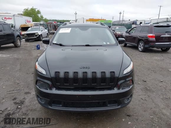 ✅ 2015 Jeep Cherokee Latitude • VIN: 1C4PJMCB9FW792395 • Lot: 42325397. Listed on IAAI with 95,770 mi. Free auction sales archive from the USA and detailed vehicle history report at DreamBid. Image 12.