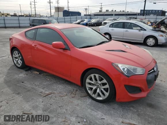 2013 Hyundai Genesis Coupe 2.0T z VIN KMHHT6KDXDU112487, wystawiony jako Copart lot #84668714 z przebiegiem 88 909 mil mil oraz Czysty tytuł • Clean title. Historia ofert i sprzedaży dostępna na DreamBid. Obrazek 4.
