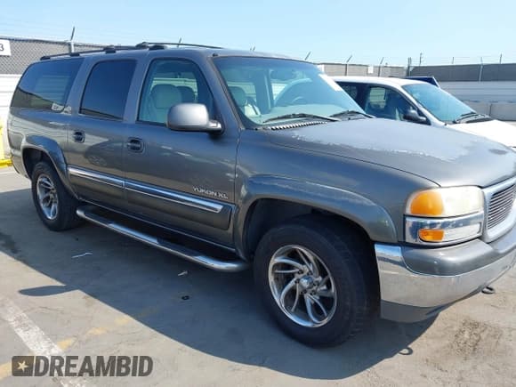 ✅ 2001 GMC Yukon XL SLT • VIN: 3GKFK16T71G142374 • Lot: 43196502. Wystawiony na IAAI z przebiegiem 210 467 mil. Bezpłatny archiwum sprzedaży aukcyjnych z USA i szczegółowy raport historii pojazdu na DreamBid. Zdjęcie 1.