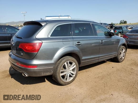 ✅ 2015 Audi Q7 Premium Plus • VIN: WA1LMAFE8FD025184 • Lot: 66477665. Wystawiony na Copart z przebiegiem 138 329 mil. Bezpłatny archiwum sprzedaży aukcyjnych z USA i szczegółowy raport historii pojazdu na DreamBid. Zdjęcie 3.