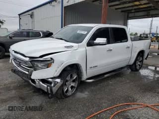 2020 Ram 1500 Laramie с VIN 1C6SRFJT3LN378662, выставлен на аукционе Copart как лот 80202135 с пробегом 43 663 миль миль и Списание • Salvage title. История ставок и продаж доступна на DreamBid. Изображение 1.