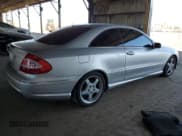 ✅ 2004 Mercedes-Benz CLK 500 • VIN: WDBTJ75J04F084228 • Лот: 76501934. Опубликован ранее на Copart с пробегом 133 040 миль. Бесплатный доступ к архиву аукционных продаж из США и подробный отчёт об истории автомобиля на DreamBid. Изображение 3.