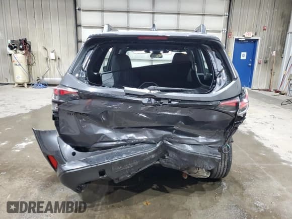 ✅ 2025 Subaru Forester • VIN: JF2SLDAC7SH433255 • Lot: 85103225. Listed on Copart with 6,729 mi. Free auction sales archive from the USA and detailed vehicle history report at DreamBid. Image 6.