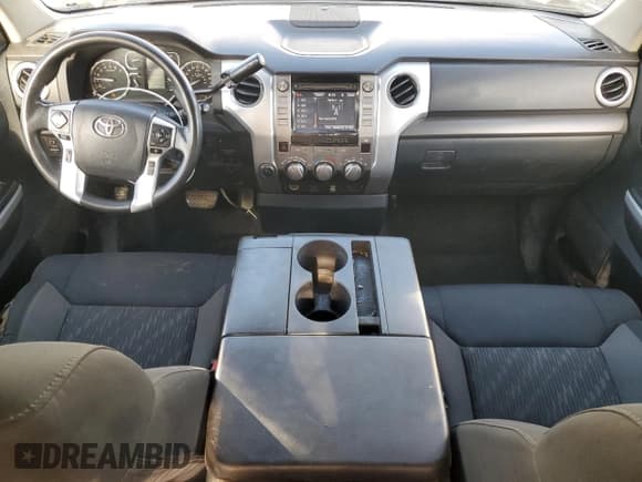 ✅ 2018 Toyota Tundra SR5 • VIN: 5TFUY5F16JX725179 • Lot: 91916625. Listed on Copart with 187,017 mi. Free auction sales archive from the USA and detailed vehicle history report at DreamBid. Image 8.