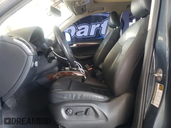 ✅ 2010 Audi Q5 Premium Plus • VIN: WA1LKAFP2AA084815 • Лот: 57433245. Опубликован ранее на Copart с пробегом 140 855 миль. Бесплатный доступ к архиву аукционных продаж из США и подробный отчёт об истории автомобиля на DreamBid. Изображение 7.