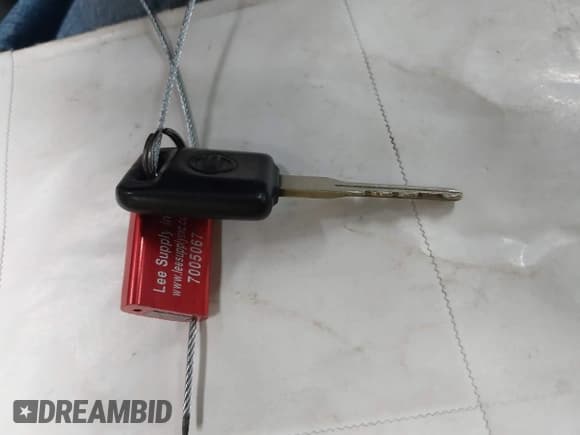 ✅ 2016 Nissan Versa S Plus • VIN: 3N1CN7AP4GL855383 • Lot: 43529284. Wystawiony na IAAI z przebiegiem 104 352 mil. Bezpłatny archiwum sprzedaży aukcyjnych z USA i szczegółowy raport historii pojazdu na DreamBid. Zdjęcie 11.