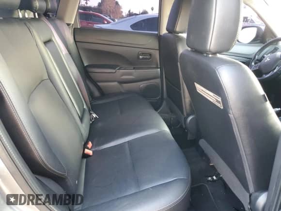 2017 Mitsubishi Outlander SEL с VIN JA4AP4AW3HZ061936, выставлен на аукционе Copart как лот 50636645 с пробегом 94 696 миль миль и Списание • Salvage title. История ставок и продаж доступна на DreamBid. Изображение 11.