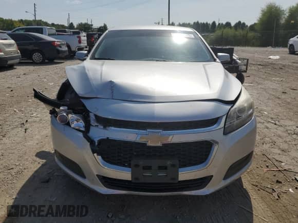 2016 Chevrolet Malibu LT z VIN 1G11C5SA1GF138807, wystawiony jako Copart lot #81622425 z przebiegiem 142 790 mil mil oraz Czysty tytuł • Clean title. Historia ofert i sprzedaży dostępna na DreamBid. Obrazek 5.