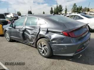 2021 Hyundai Sonata Blue z VIN KMHL24JJ2MA035415, wystawiony jako Copart lot #90865915 z przebiegiem 42 631 mil mil oraz Czysty tytuł • Clean title. Historia ofert i sprzedaży dostępna na DreamBid. Obrazek 2.