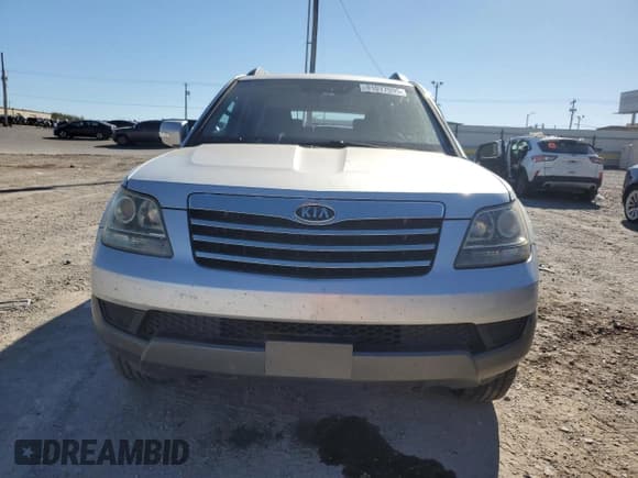 ✅ 2009 Kia Borrego LX • VIN: KNDJH741895022028 • Lot: 91077095. Listed on Copart with 266,918 mi. Free auction sales archive from the USA and detailed vehicle history report at DreamBid. Image 5.